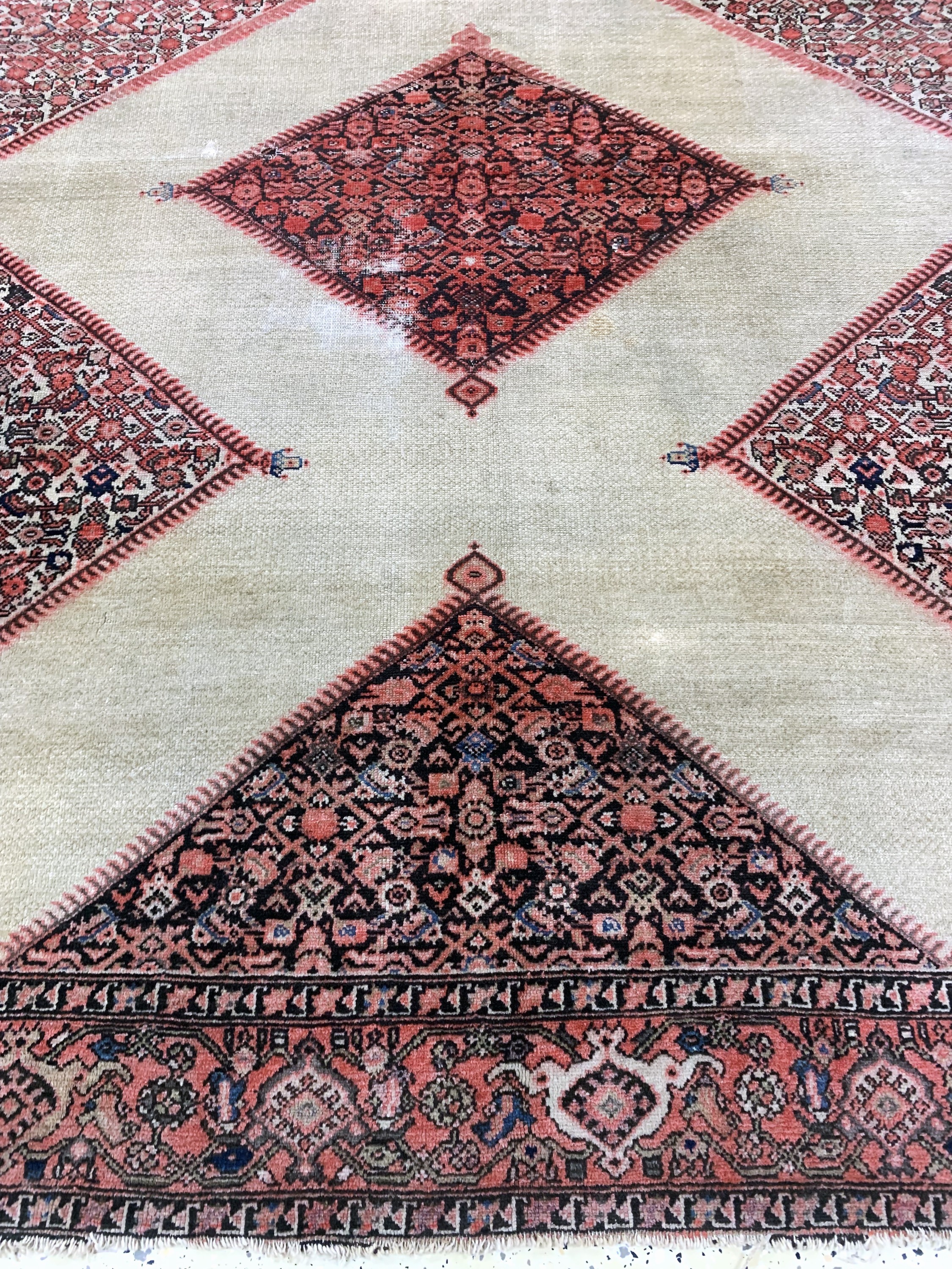 Detail c: Malayer antik, Persien, 19.Jhd, Wolle auf Baumwolle, ca. 295 x 170 cm, EHZ: 4