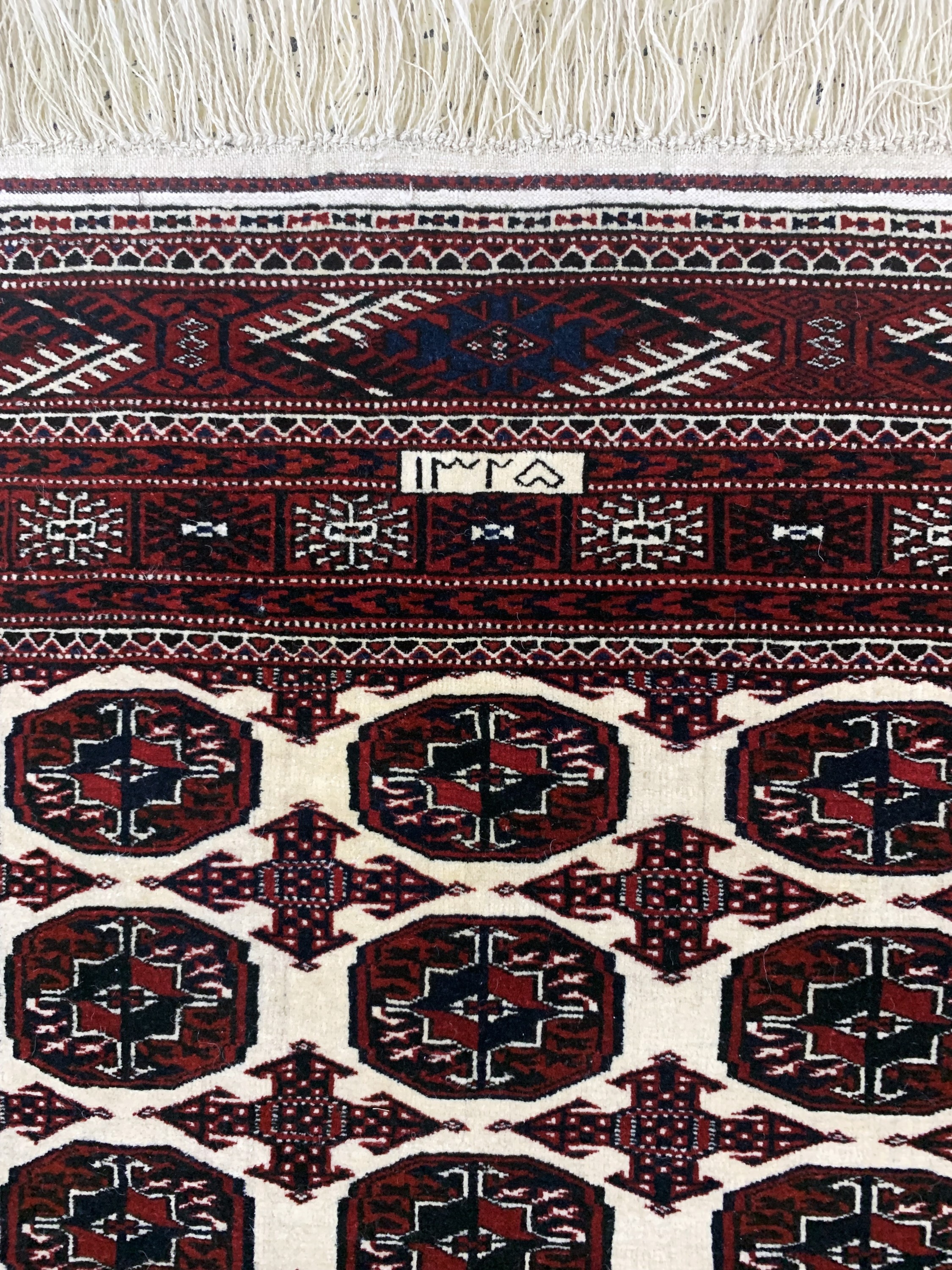 Detail c: Torkmen fein, Persien, datiert 1325(1946), Wolle auf Wolle, ca. 140 x 107 cm, EHZ: 2