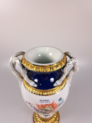 26968345b - Doppelhenkelvase, Meissen, um 1924-33, 2. Wahl, Porzellan, Entwurf Leuteritz, Henkel in ...