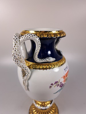 26968345c - Doppelhenkelvase, Meissen, um 1924-33, 2. Wahl, Porzellan, Entwurf Leuteritz, Henkel in ...