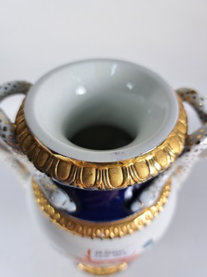 26968345g - Doppelhenkelvase, Meissen, um 1924-33, 2. Wahl, Porzellan, Entwurf Leuteritz, Henkel in ...