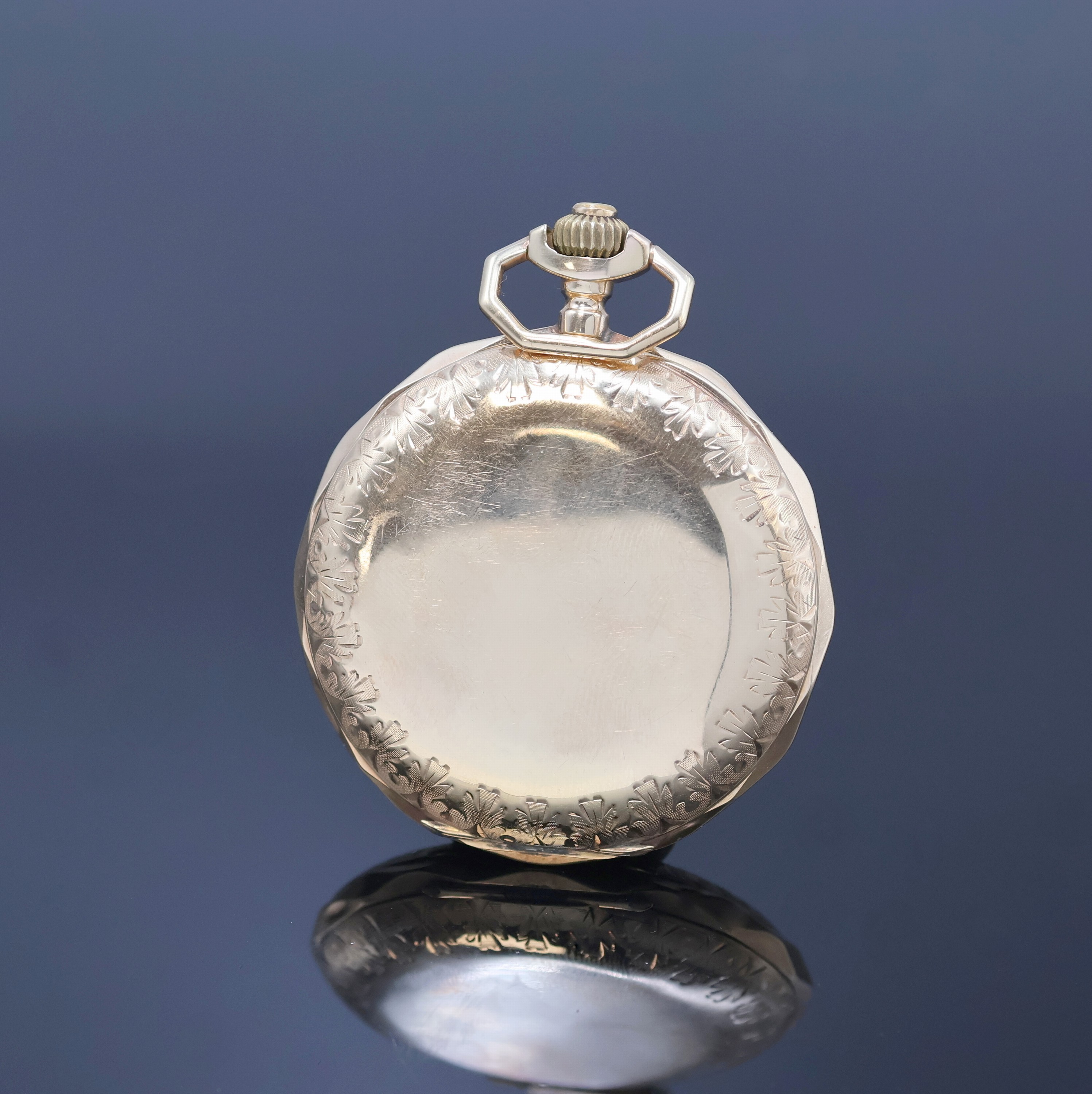 Detail b: MONOPOL DÜRRSTEIN Herrensavonette in RG 585/000, Deutschland um 1910, floral grav. Geh. dell., Metallcuvette, Emailzifferbl. leicht riss., arab. ...