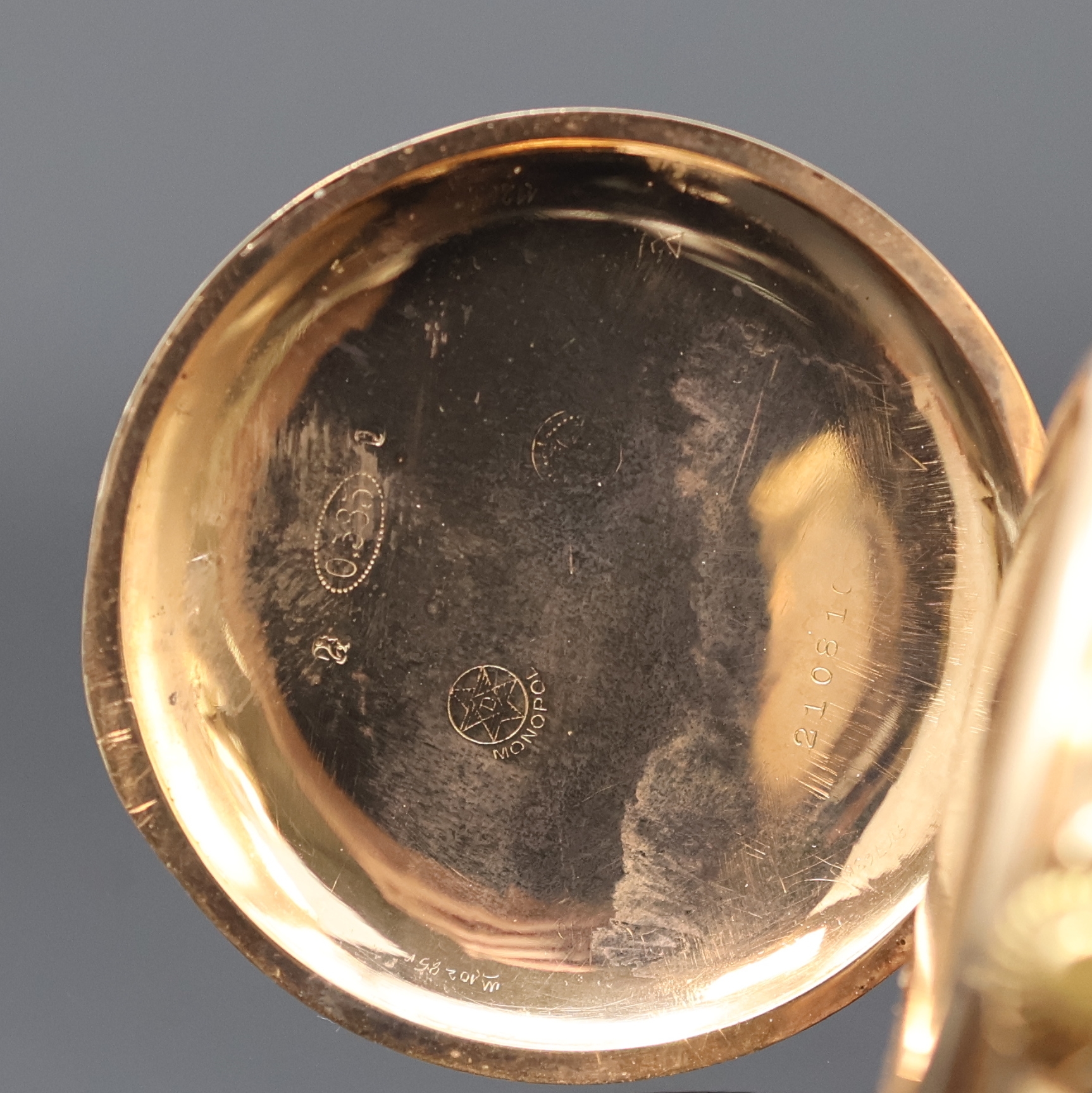 Detail d: MONOPOL DÜRRSTEIN Herrensavonette in RG 585/000, Deutschland um 1910, floral grav. Geh. dell., Metallcuvette, Emailzifferbl. leicht riss., arab. ...