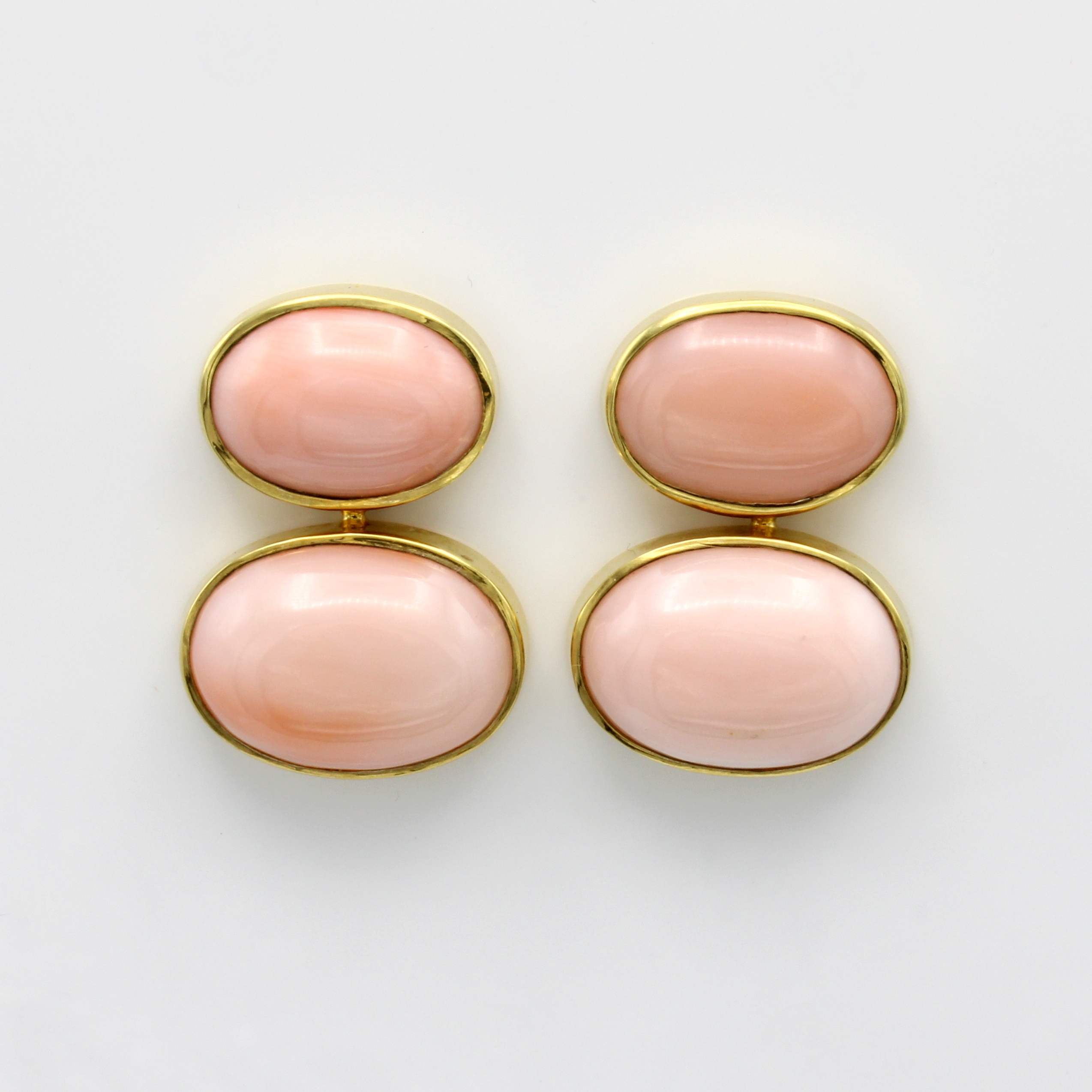 Image 26968434 - Paar Ohrstecker mit Korallen, GG 585/000, 4 ovale, rosa Korallen zus. ca. 22 ct, Versand ...