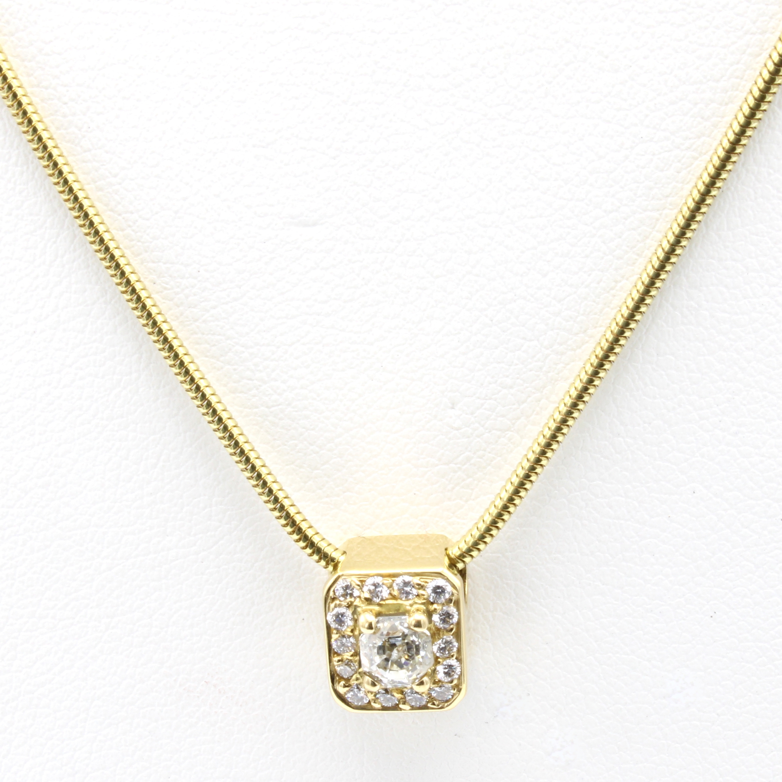 Image 26968453 - Anhänger mit Diamant und Brillanten an Kette, GG 750/000, Diam. im Altschliff ca. 0.39 ...