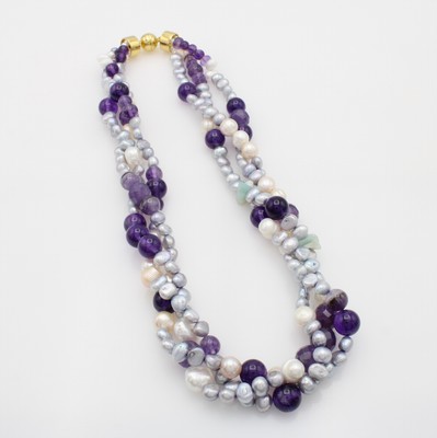 26968462a - 3 reihige Süßwasserzuchtperlenkette mit Amethysten, Magnetschl. Silber verg., ...