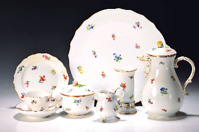 Image 26968578 - Kaffeeservice, Meissen, 1. und 2. Wahl, Dekor gestreute Blumen, Goldrand, Kaffeekanne, ...