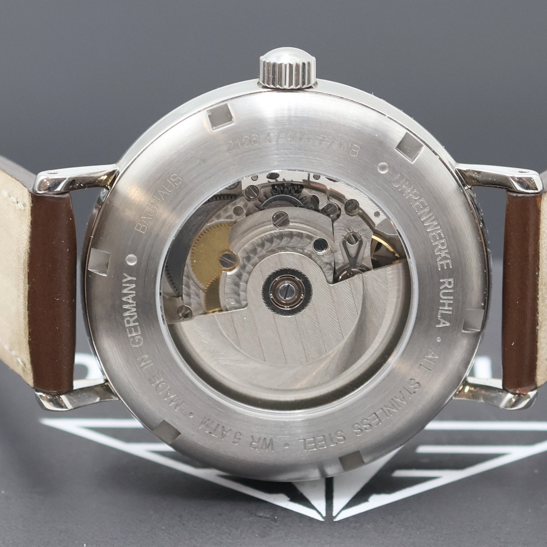 Detail c: BAUHAUS Classic Regulateur Herrenarmbanduhr Referenz 2126-4, Deutschland verk. lt. beil. Pap. 07/2024, beids. vergl. Edelstahlgeh., Boden verschr., ...