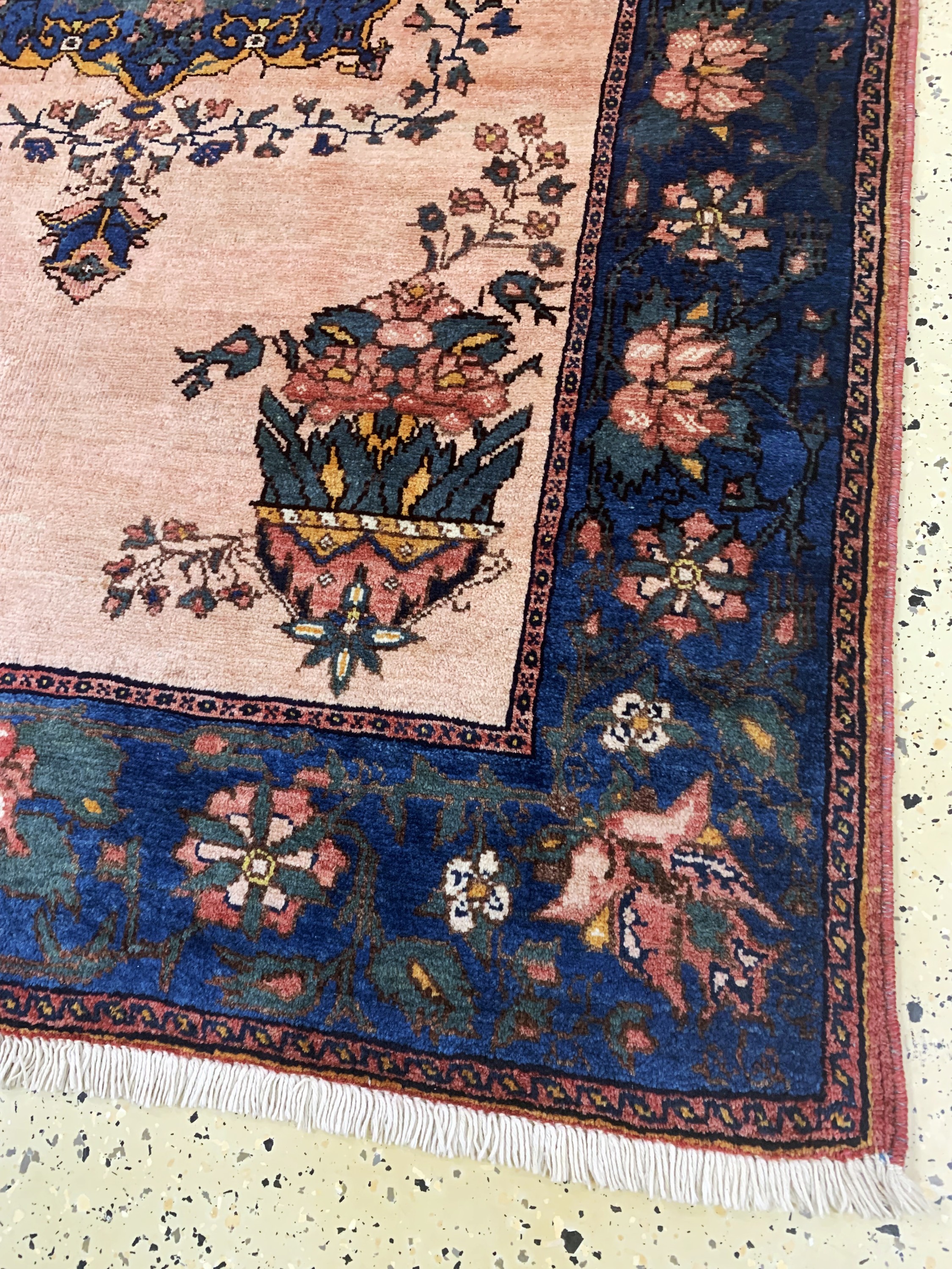 Detail a: Bachtiar alt, Persien, Anfang 20.Jhd, Wolleauf Baumwolle, ca. 205 x 154 cm, gereinigt, EHZ: 2-3, (restauriert)