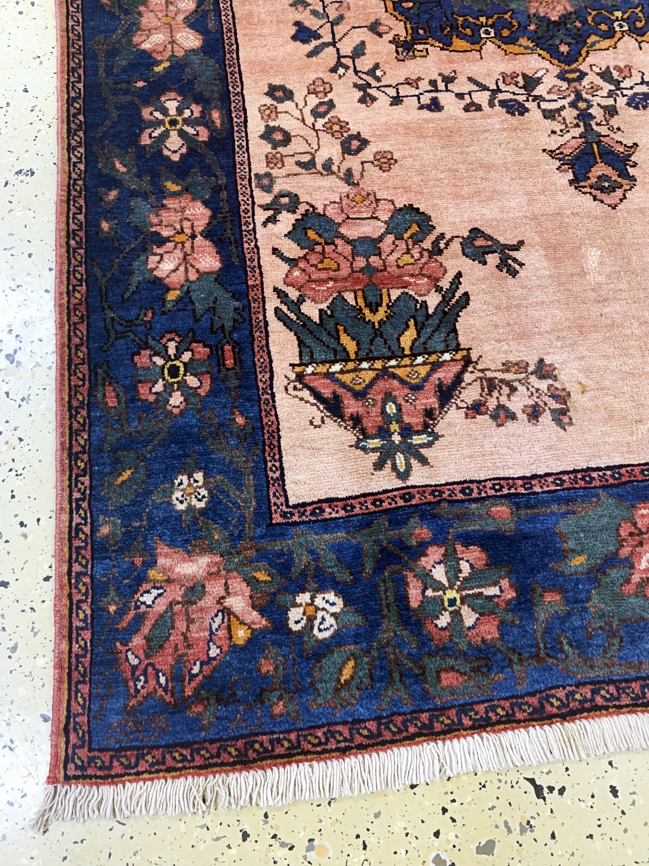 Detail b: Bachtiar alt, Persien, Anfang 20.Jhd, Wolleauf Baumwolle, ca. 205 x 154 cm, gereinigt, EHZ: 2-3, (restauriert)