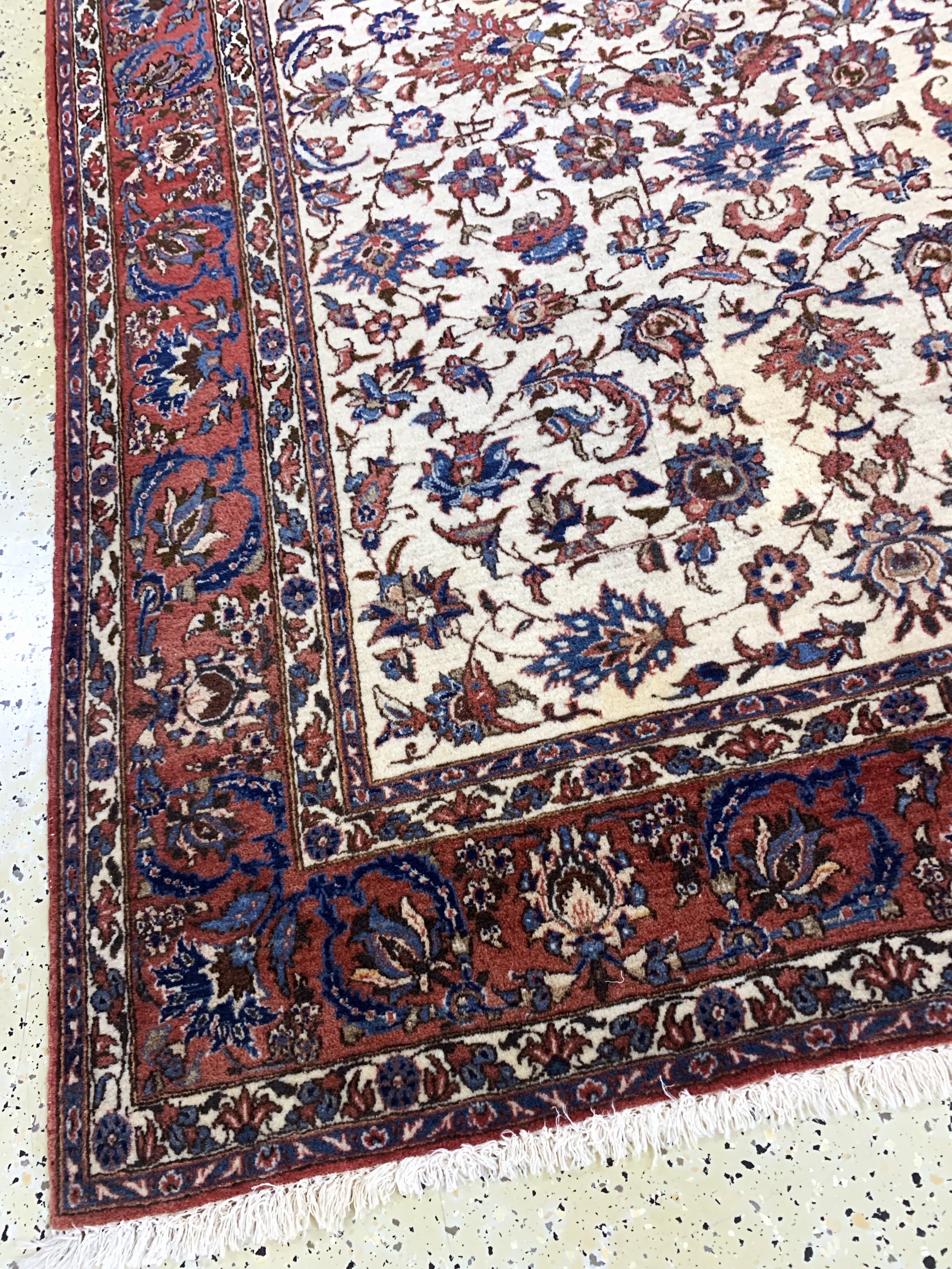 Detail e: Esfahan alt, Persien, Anfang 20.Jhd, Korkwolle auf Baumwolle, ca. 205 x 148 cm, gereinigt, EHZ: 2, (kleiner restaurierung)