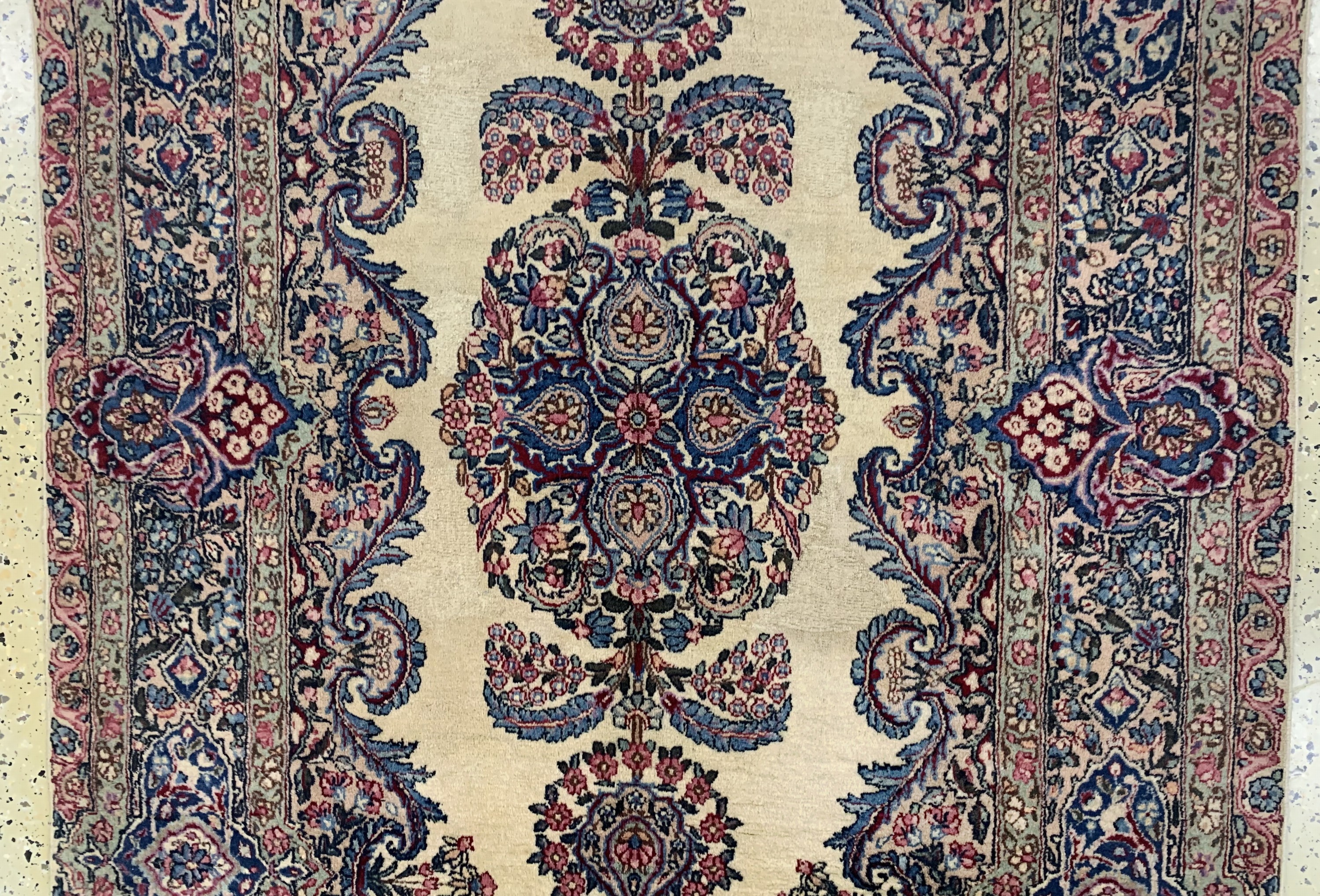 Detail c: Kerman"Lawar"alt fein, Persien, Anfang 20.Jhd, Wolle auf Baumwolle, ca. 210 x 120 cm,gereinigt, EHZ: 2, (restaurierungen)