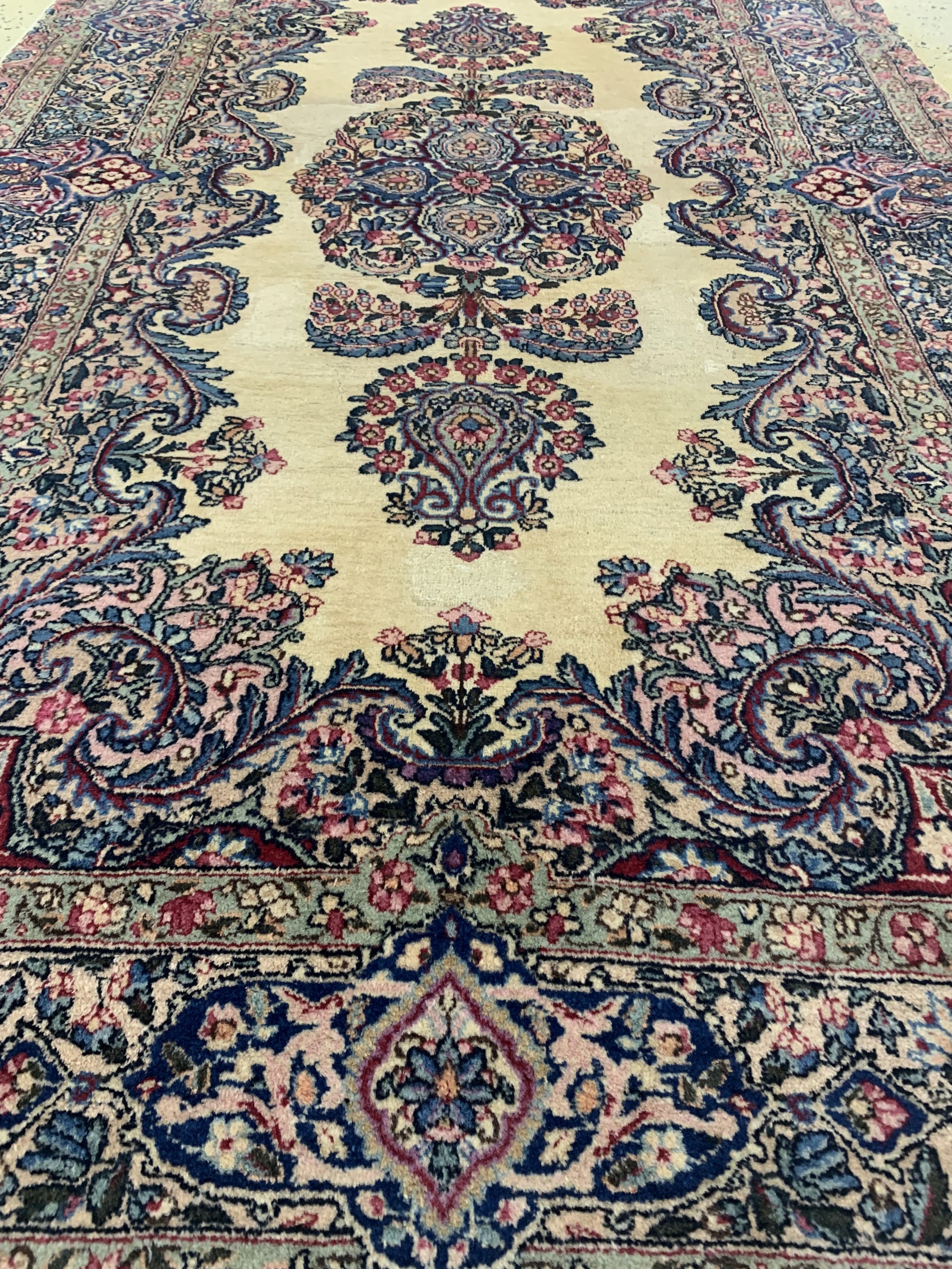 Detail d: Kerman"Lawar"alt fein, Persien, Anfang 20.Jhd, Wolle auf Baumwolle, ca. 210 x 120 cm,gereinigt, EHZ: 2, (restaurierungen)
