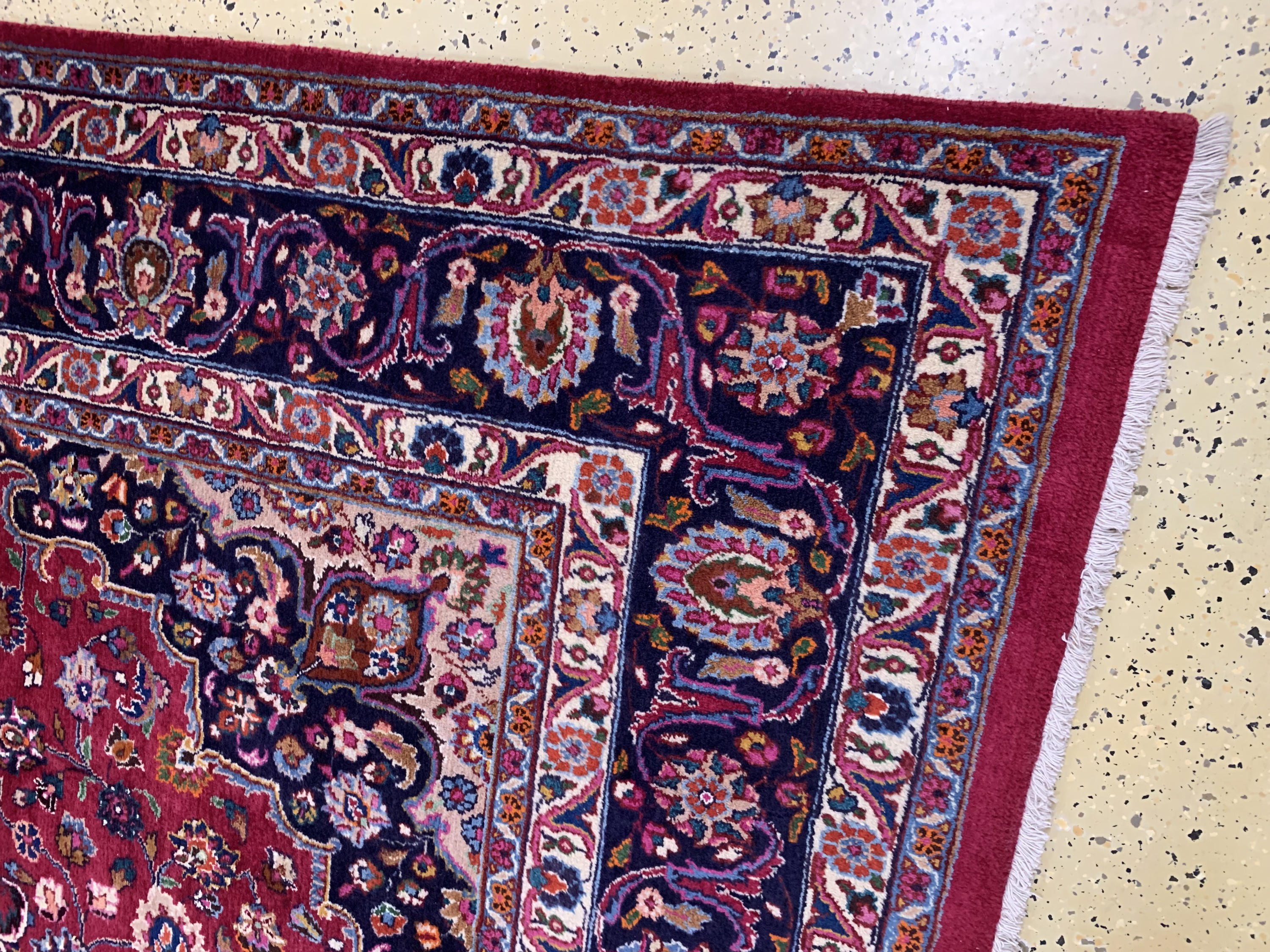 Detail a: Mesched alt Persien, signiert"Panahi", Mitte 20.Jhd, Wolle auf Baumwolle, ca. 340 x 248 cm, gereinigt, EHZ: 2
