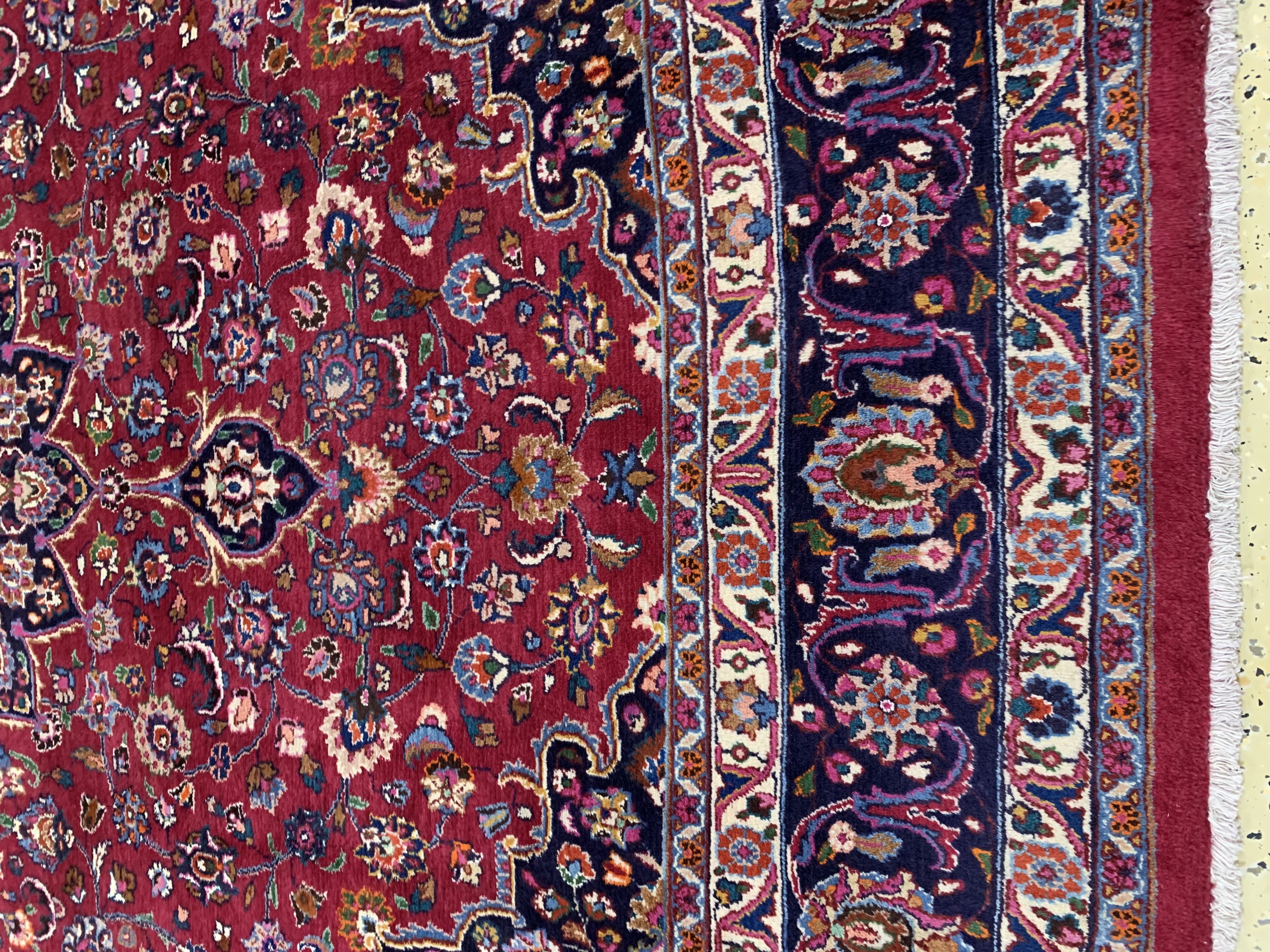 Detail b: Mesched alt Persien, signiert"Panahi", Mitte 20.Jhd, Wolle auf Baumwolle, ca. 340 x 248 cm, gereinigt, EHZ: 2