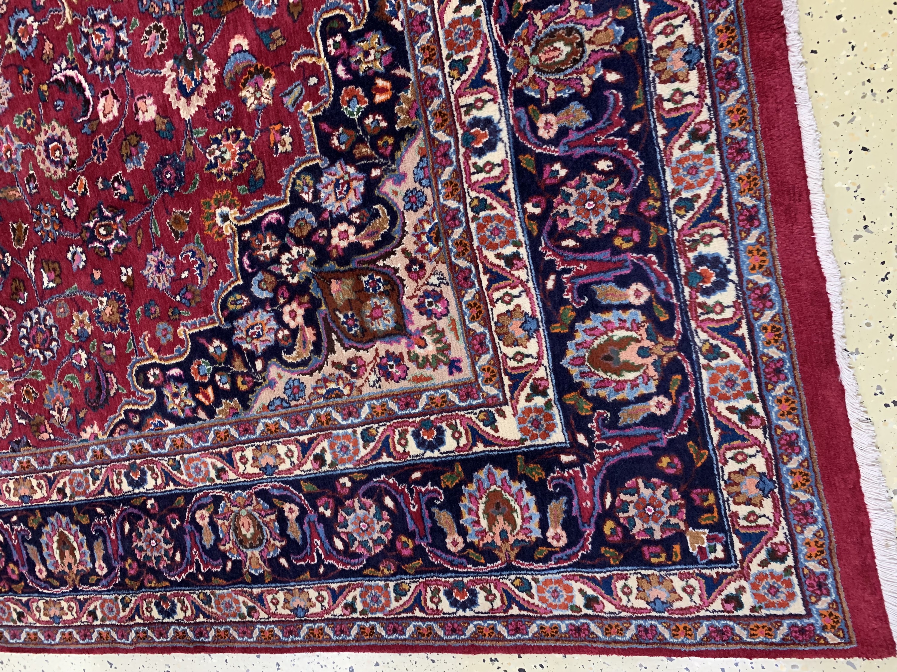 Detail c: Mesched alt Persien, signiert"Panahi", Mitte 20.Jhd, Wolle auf Baumwolle, ca. 340 x 248 cm, gereinigt, EHZ: 2