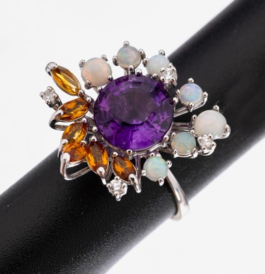 Image 26968795 - 18 kt Gold Farbstein-Diamant-Ring, WG 750/000, rundfacett. Amethyst ca. 3.0 ct, 7 runde ...