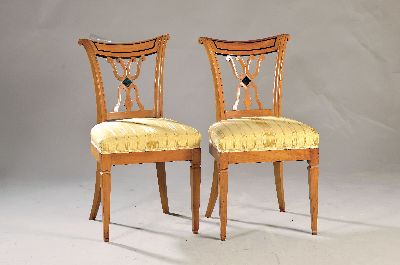Image Paar Biedermeierstühle, um 1850, Kirschbaum massiv, Rückenlehne mit schwarzen ...