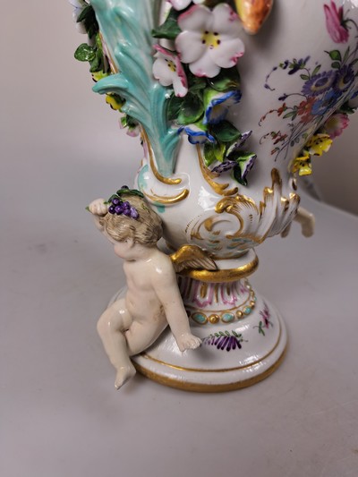 26968852n - Paar Potpourri-Vasen, nach Vorbild von Meissen, Porzellan, Deckel mit Durchbrucharbeit, ...