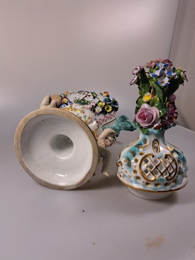 26968852v - Paar Potpourri-Vasen, nach Vorbild von Meissen, Porzellan, Deckel mit Durchbrucharbeit, ...