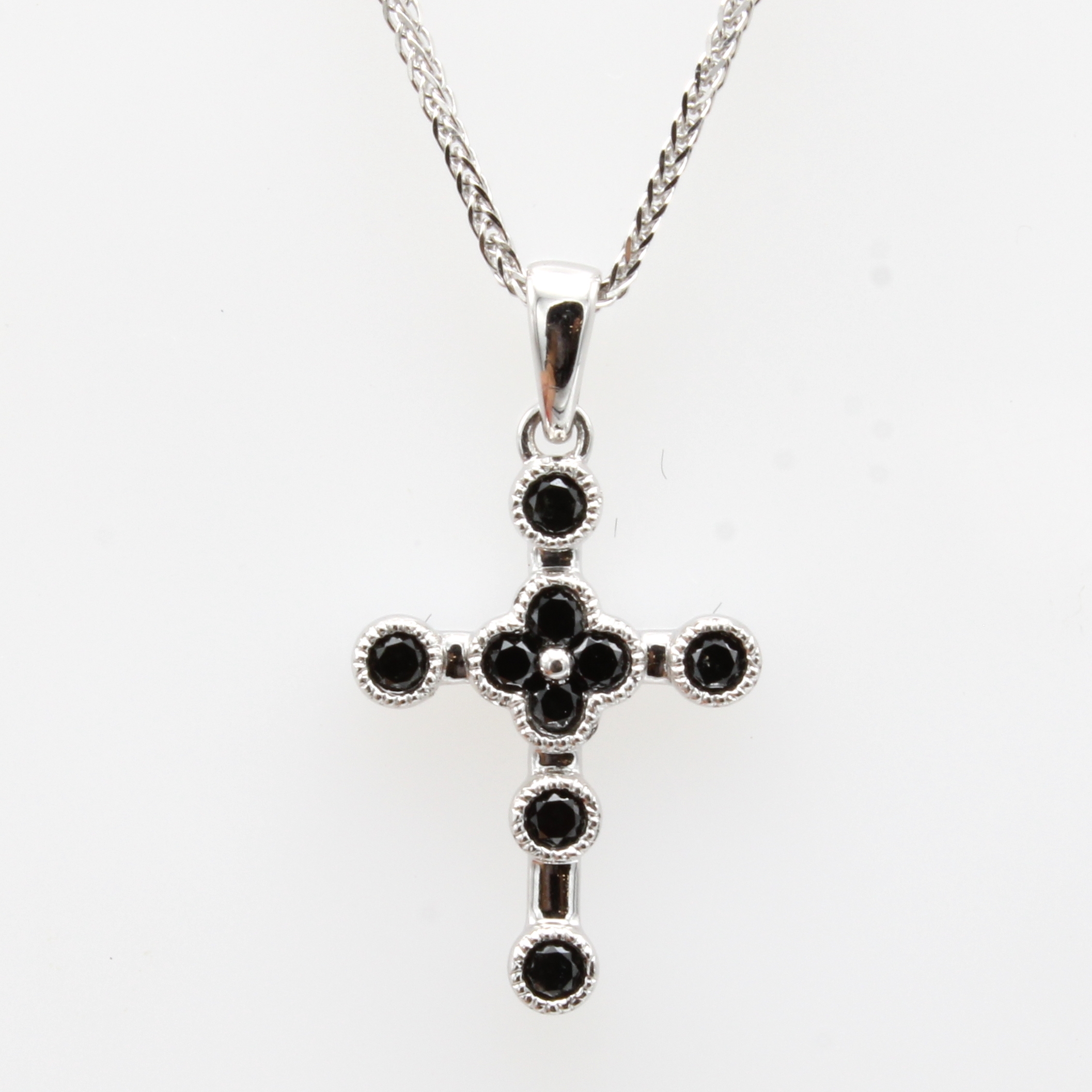 Image 26968956 - Kreuzanhänger mit Diamanten an Kette, WG 585/000, schwarze Diam. (beh.) zus. ca. 0.25 ...