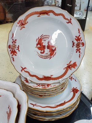 26968909e - Speiseservice, Meissen, 20. Jh., 1. Wahl, Dekor roter Hofdrache goldschattiert, 11 ...