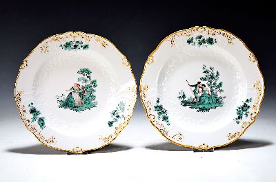 Image 26968934 - Paar Teller, Meissen, 1924-33, Form Marseille, Figurenmalerei nach Watteau mit Blumen, ...