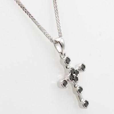 26968956a - Kreuzanhänger mit Diamanten an Kette, WG 585/000, schwarze Diam. (beh.) zus. ca. 0.25 ...