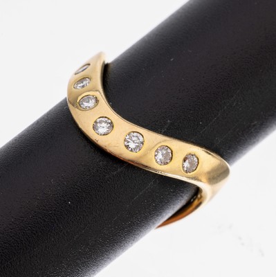 Image 26968994 - 14 kt Gold Brillant-Ring, GG 585/000, wellenförmig, 7 Brillanten zus. ca. 0.30 ct ...