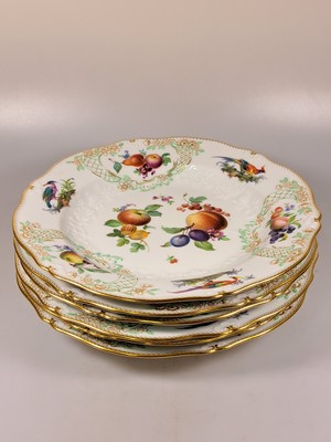26969208a - 6 flache Teller, Meissen, um 1924-34, Pfeifferzeit, 1. Wahl, Porzellan, reliefiert und ...