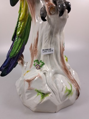 26969270g - Große Porzellanfigur, Meissen, um 1890, Papagei auf Baumstumpf, nach einem Entwurf ...