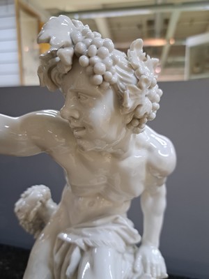 26969289e - 3 große Porzellanfiguren, Nymphenburg, um 1900, weiß, Darstellung der Jahreszeiten ...