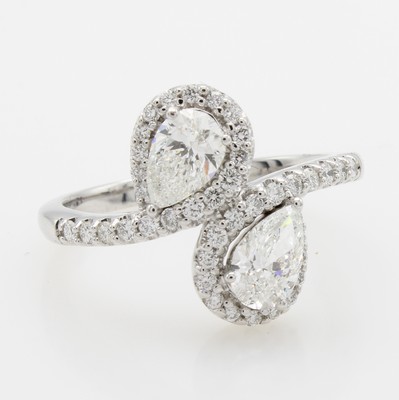 26969375b - Ring mit Diamanten und Brillanten, WG 750/ 000, 2 Diam. zus. ca. 1.03 ct feines ...