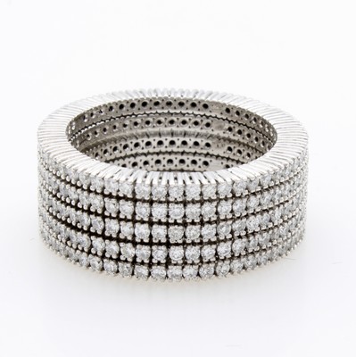 26969378b - Ring mit Brillanten, WG 750/000, in 5-reih. Optik, 260 Brill. zus. ca. 2.04 ct feines ...