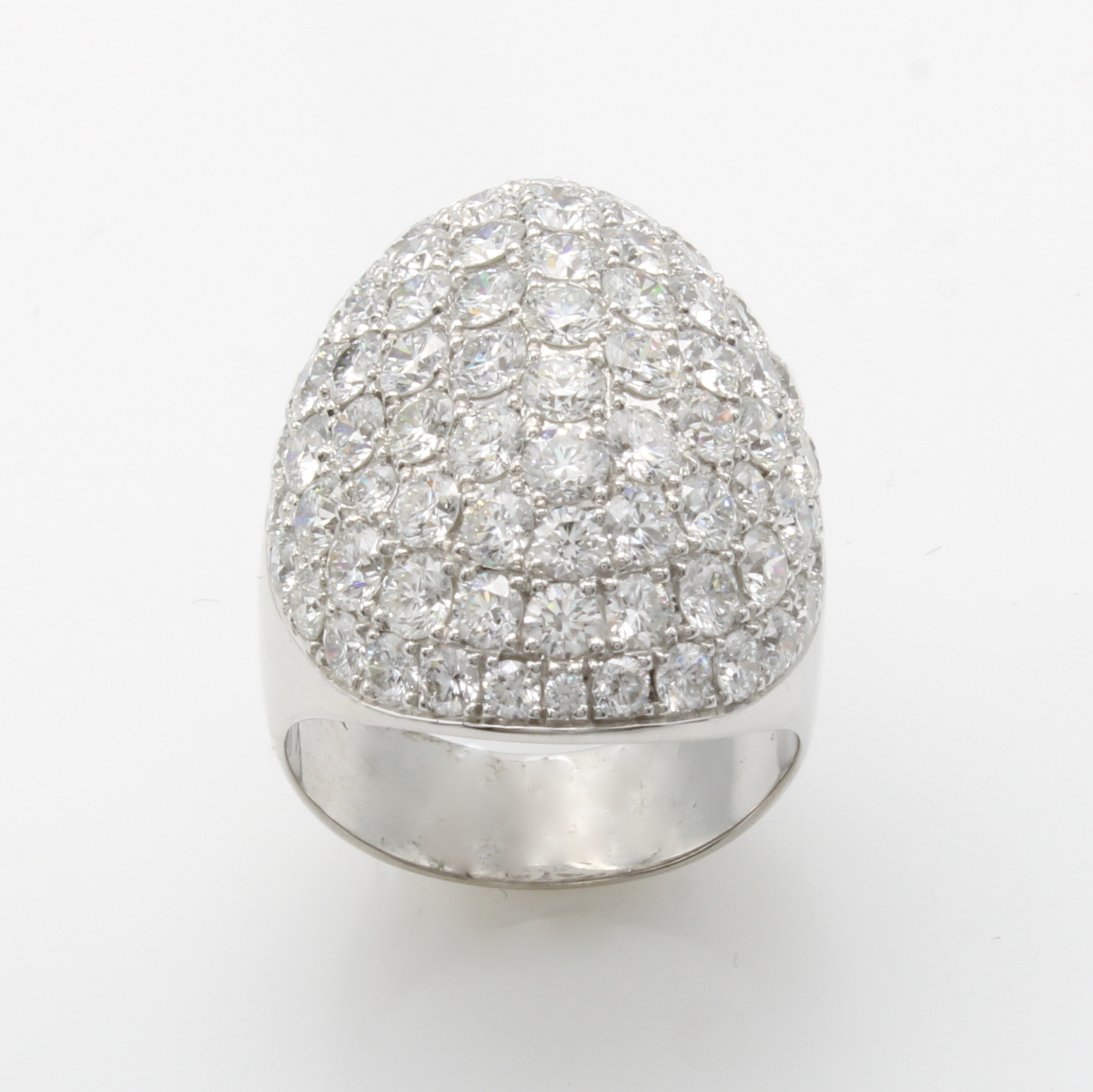 Image 26969405 - Ring mit Brillanten, WG 750/000, 85 Brill. zus. ca. 7.50 ct feines Weiß/vs, verbödet, ...