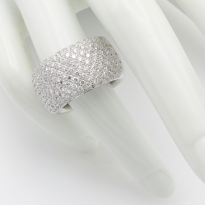 26969412a - Massiver Ring mit Brillanten, WG 750/000, 162 Brill. zus. ca. 1.79 ct feines Weiß/vs, ...