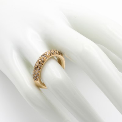 26969418a - Ring mit Brillanten, RoséG 750/000, 59 Brill. zus. ca. 0.90 ct brown nat/si, RW ca. 55 ...