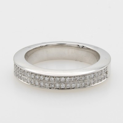 26969429b - Massiver Ring mit Brillanten, WG 750/000, 54 Brill. in 2 Reihen gefaßt zus. ca. 0.43 ct ...