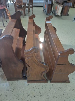 26969436b - 3 Regale aus ehemaligen Kirchenbänken, Wangen aus dem 18.Jh./19.Jh., Eiche massiv und ...