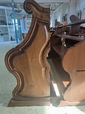 26969436c - 3 Regale aus ehemaligen Kirchenbänken, Wangen aus dem 18.Jh./19.Jh., Eiche massiv und ...