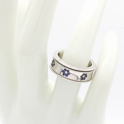26969452b - Massiver Ring mit Saphiren und Brillanten, WG 750/000, 133 Brill. zus. ca. 0.63 ct an ...