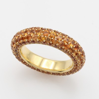 26969453a - Ring mit gelben Saphiren, GG 750/000, rund- um bes. mit 170 Saphiren zus. ca. 7.16 ct, ...