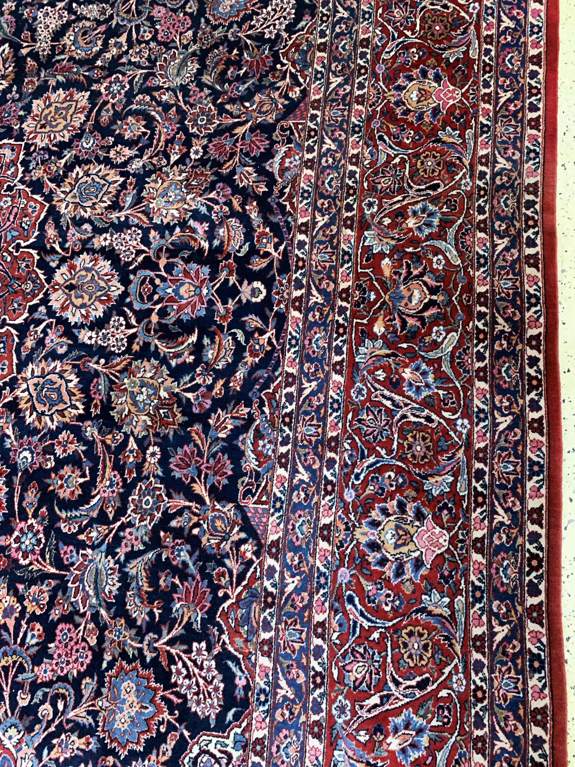 Detail f: Keschan alt fein Persien, signiert"Mousawian", Anfang 20.Jhd, Wolle auf Baumwolle, ca. 445 x 314 cm, EHZ: 2