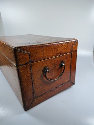 26969506i - Deckelschatulle und 2 Lackdosen, China, um 1900, Schatulle Holz mit Papierbezug, mit ...