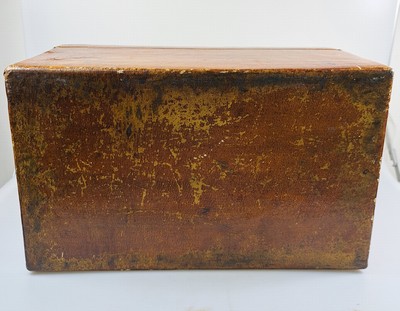26969506j - Deckelschatulle und 2 Lackdosen, China, um 1900, Schatulle Holz mit Papierbezug, mit ...