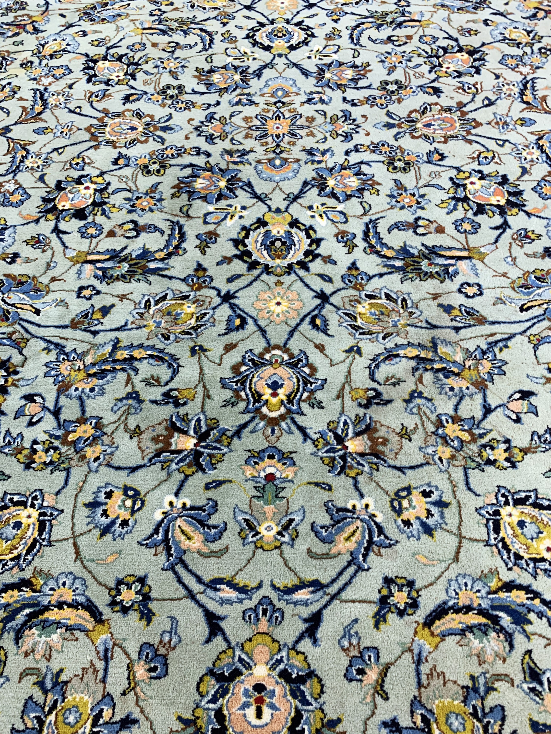 Detail h: Keschan, Persien, Mitte 20.Jhd, Wolle auf Baumwolle, ca. 360 x 265 cm, Reinigungsbedürftig, EHZ: 2