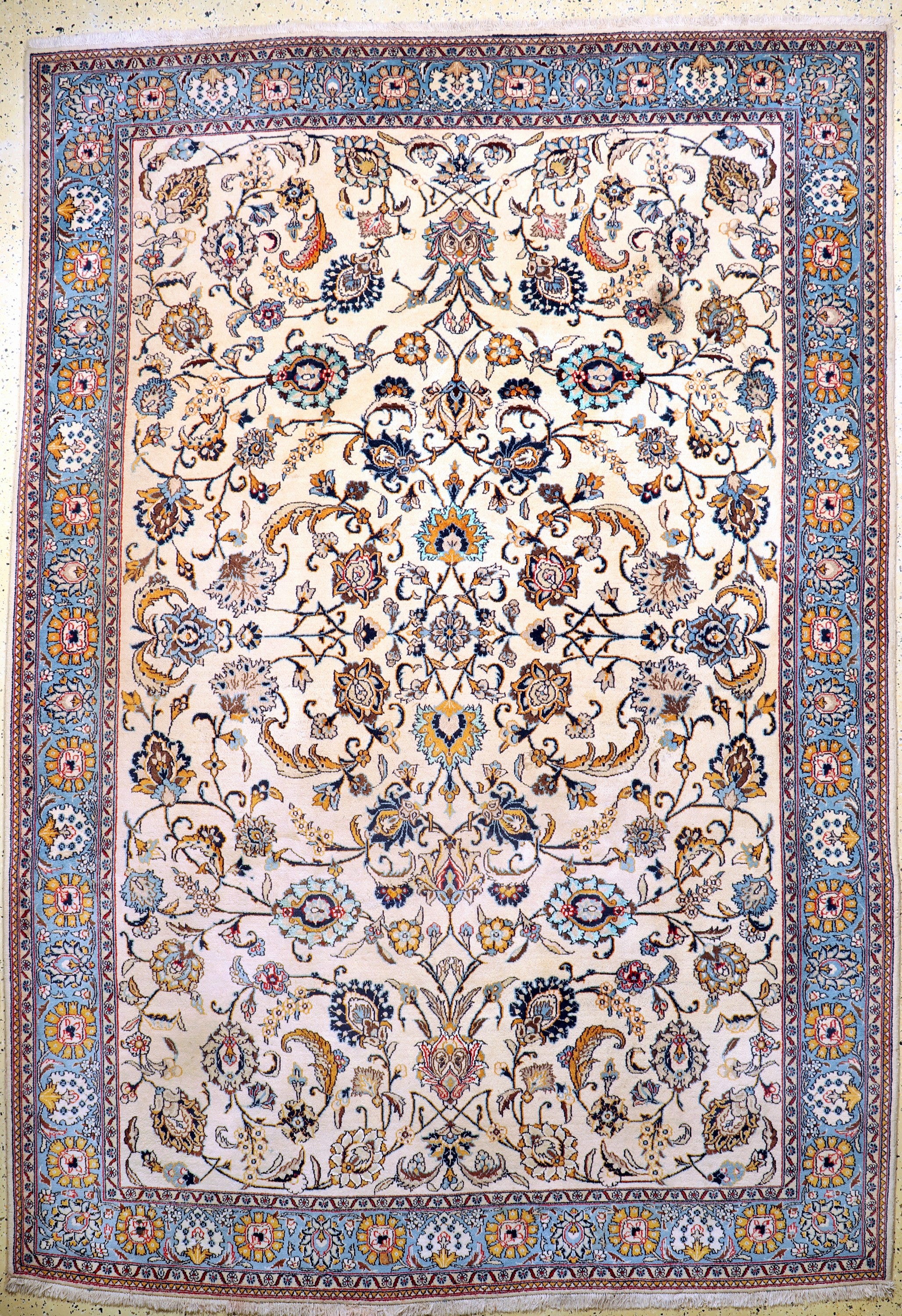 Ghom alt, Persien, Mitte 20.Jhd, Wolle mit Seide, ca. 330 x 230 cm, Reinigungsbedürftig, EHZ: 2-3