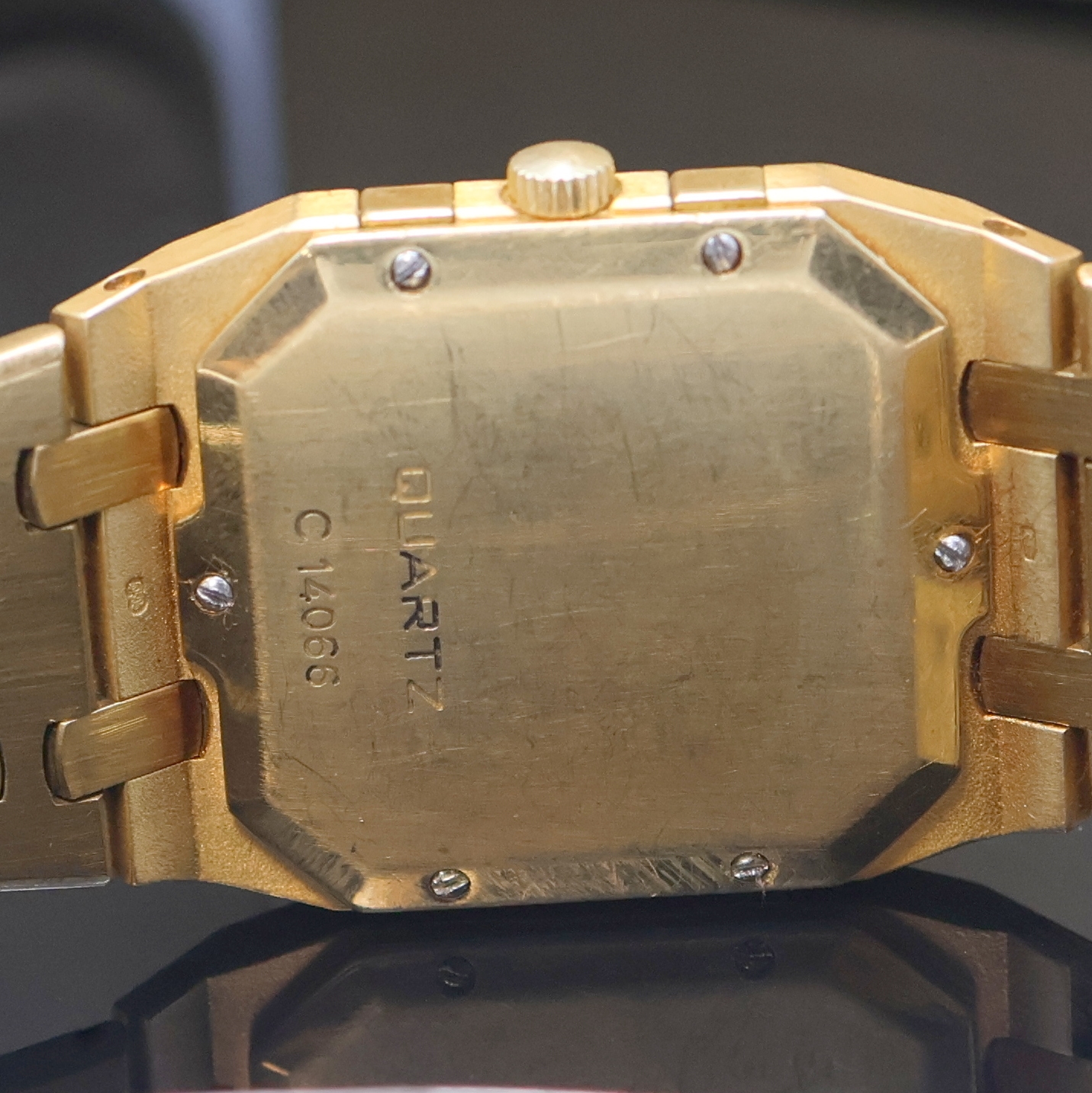 Detail e: AUDEMARS PIGUET Royal Oak seltene Armbanduhr in GG 750/000 Referenz 56049, Schweiz 1980er Jahre, C-Serie, massives Geh. inkl. Gliederband m. ...