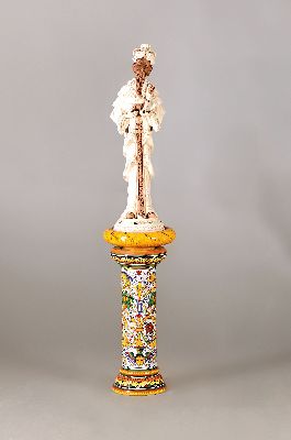 Image 26969812 - Skulptur auf Säule, Mari Deruta Italien, 20. Jh., Keramik, Darstellung eines ...