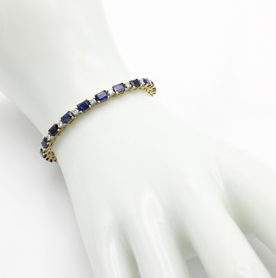 26969824a - Armband mit Saphiren und Brillanten, GG/WG 750/000, 24 achteck. Saphire im ...